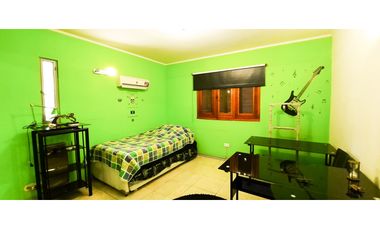 Casa quinta imponente en Funes