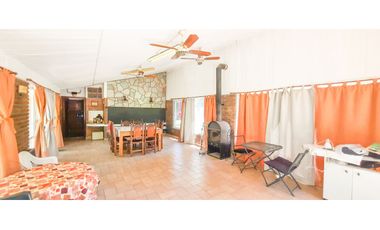 Casa quinta imponente en Funes