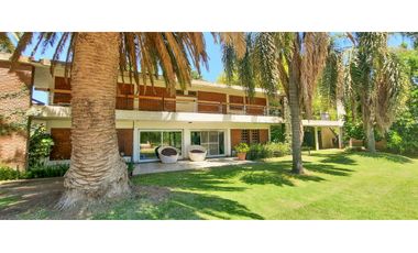 Casa quinta imponente en Funes