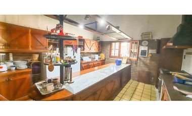 Casa quinta imponente en Funes