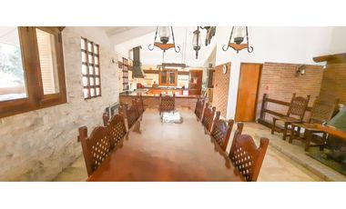 Casa quinta imponente en Funes