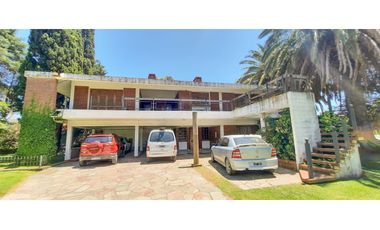 Casa quinta imponente en Funes