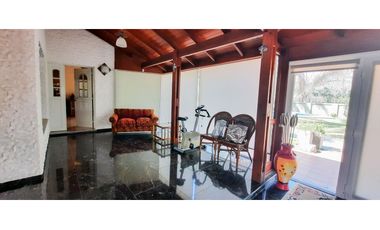 Casa quinta en Roldán, barrio Los Olmos.