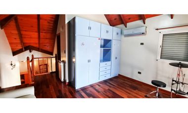 Casa quinta en Roldán, barrio Los Olmos.