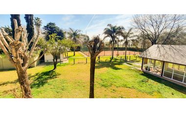 Casa quinta en Roldán, barrio Los Olmos.