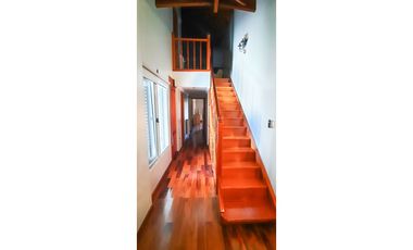 Casa quinta en Roldán, barrio Los Olmos.