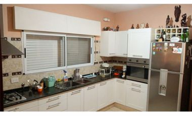 Propiedad sobre Newbery (Fisherton) IDEAL COMERCIAL / CONSTRUCTORAS.