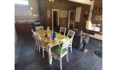 VENTA CASA 2 DORMITORIOS GRANADERO BAIGORRIA. 2 CUADRAS AVENIDA. U$S72000. TERRENO 9 X 31,50