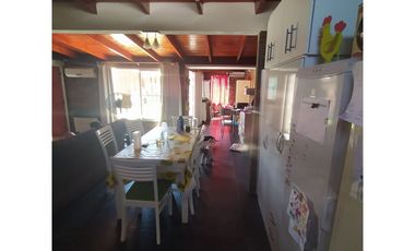 VENTA CASA 2 DORMITORIOS GRANADERO BAIGORRIA. 2 CUADRAS AVENIDA. U$S72000. TERRENO 9 X 31,50