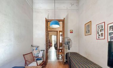 Hermosa casa  planta alta, balcón, 4 dormitorios, cochera, terraza 220 m2