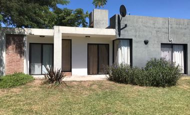 VENTA CASA 2 DORMITORIOS SOLARES DEL CARCARAÑA OLIVEROS