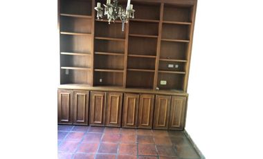 CASA EN VENTA COUNTRY LOS ALAMOS LOTE ESQUINA 1000 m2. 4 Dormitorios. Excelente!