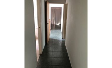 CASA EN VENTA COUNTRY LOS ALAMOS LOTE ESQUINA 1000 m2. 4 Dormitorios. Excelente!