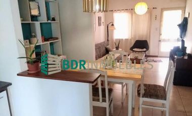 VENTA CASA INTERNA 2 DORMITORIOS CON PATIO. CALLAO 1543. EXCELENTE ESTADO.  RETASADA!!