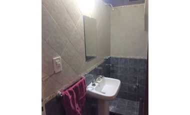 Venta - Casa de Tres Dorm. en Funes (Garita 16)