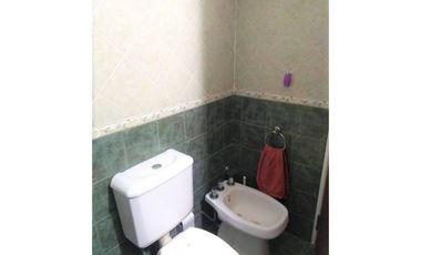 Venta - Casa de Tres Dorm. en Funes (Garita 16)