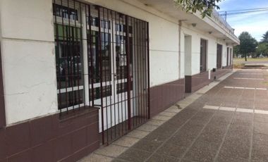 Importante  Inmueble comercial sobre la Ruta Nacional N° 33