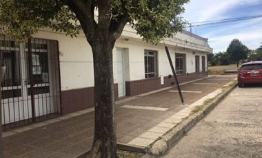 Importante  Inmueble comercial sobre la Ruta Nacional N° 33