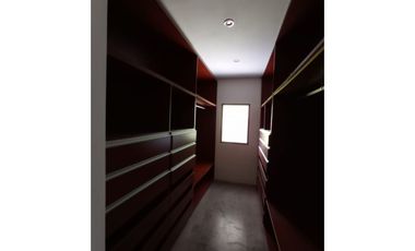 Country MIRAFLORES Funes Hills