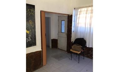 Calle SALTA  Nº 445 - OLIVEROS RETASADA!!!