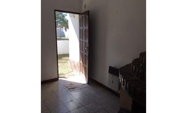 Calle SALTA  Nº 445 - OLIVEROS RETASADA!!!