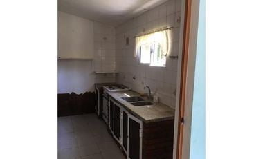 Calle SALTA  Nº 445 - OLIVEROS RETASADA!!!