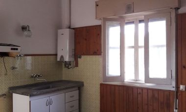 VENTA Casa 2 Dormitorios gran Patio Verde en Granadero Baigorria (Excelente ubicación)