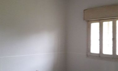 VENTA Casa 2 Dormitorios gran Patio Verde en Granadero Baigorria (Excelente ubicación)