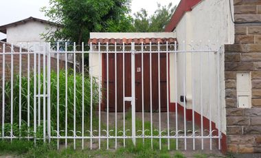 VENTA Casa 2 Dormitorios gran Patio Verde en Granadero Baigorria (Excelente ubicación)