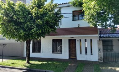 VENTA - Casa de 4 dormitorios - Excelente estado.