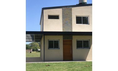 CASA 3 DORMITORIOS GRANADERO BAIGORRIA