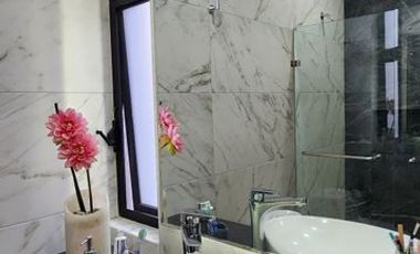 Exclusividad y Lujo Familiar en La Rioja: Casa con Club Deportivo Privado y Alta Plusvalía al Sur de Guadalajara.