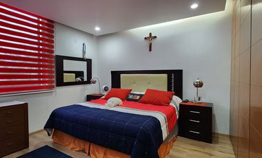 Exclusividad y Lujo Familiar en La Rioja: Casa con Club Deportivo Privado y Alta Plusvalía al Sur de Guadalajara.