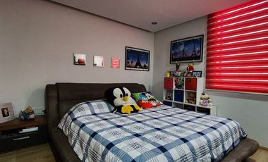 Exclusividad y Lujo Familiar en La Rioja: Casa con Club Deportivo Privado y Alta Plusvalía al Sur de Guadalajara.