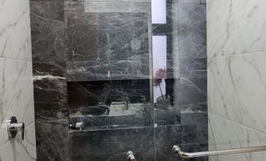 Exclusividad y Lujo Familiar en La Rioja: Casa con Club Deportivo Privado y Alta Plusvalía al Sur de Guadalajara.