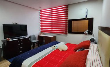 Exclusividad y Lujo Familiar en La Rioja: Casa con Club Deportivo Privado y Alta Plusvalía al Sur de Guadalajara.