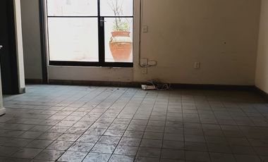 Casa excelente para oficinas corporativas y/o consultorios