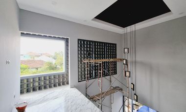 Rumah Mewah LuxBaru Gress Plus Kolam Renang di Perum Sumber Solo Kota