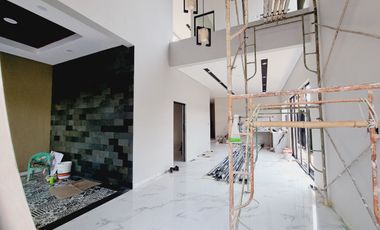 Rumah Mewah LuxBaru Gress Plus Kolam Renang di Perum Sumber Solo Kota