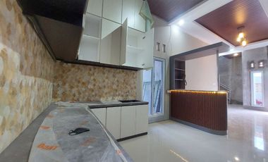 Rumah mewah di karangasem Laweyan Solo kota