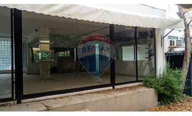 ¡Local comercial premium en Las Condes!