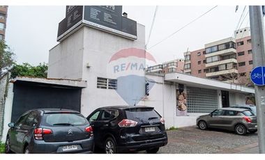 ¡Local comercial premium en Las Condes!