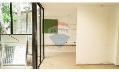 ¡Local comercial premium en Las Condes!