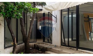 ¡Local comercial premium en Las Condes!