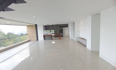 ARRIENDO de CASA RESIDENCIAL en ENVIGADO