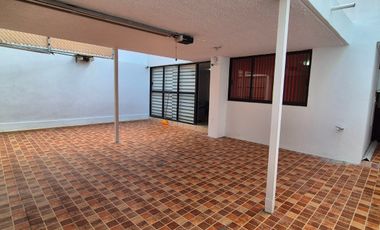 CASA EN RENTA PARA OFICINAS EN GABRIEL PASTOR! 16 DE SEPT A UNOS PASOS!