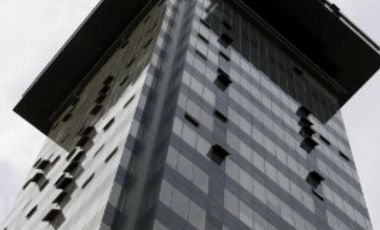 RENTA DE PISO COMPLETO PARA OFICINAS CON TERRAZA EN TORRE NATYVO JV.