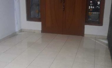 Disewakan Cepat Rumah Murah Bagus Luas Siap Huni SHM di Pamulang