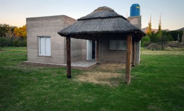 VENDO DOS CABAÑAS AMOBLADAS A ESTRENAR EN LUJAN- SAN LUIS