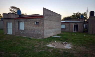 VENDO DOS CABAÑAS AMOBLADAS A ESTRENAR EN LUJAN- SAN LUIS